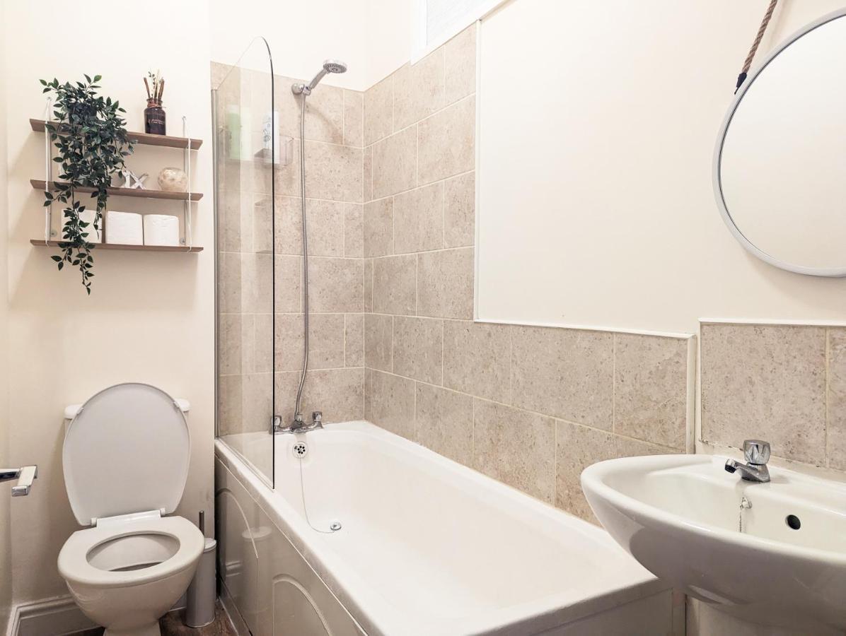 Guest Rooms In Anfiled Near Stadium, Free Parking Liverpool Ngoại thất bức ảnh