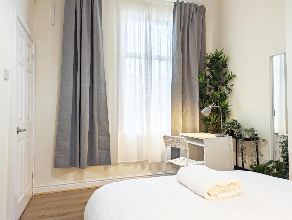 Guest Rooms In Anfiled Near Stadium, Free Parking Liverpool Ngoại thất bức ảnh